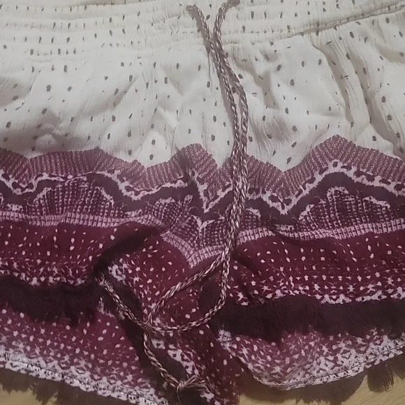 Bikini and matching shorts bundle - Picture 8 of 9